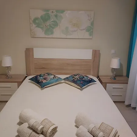 Rainha Santa Apartment *